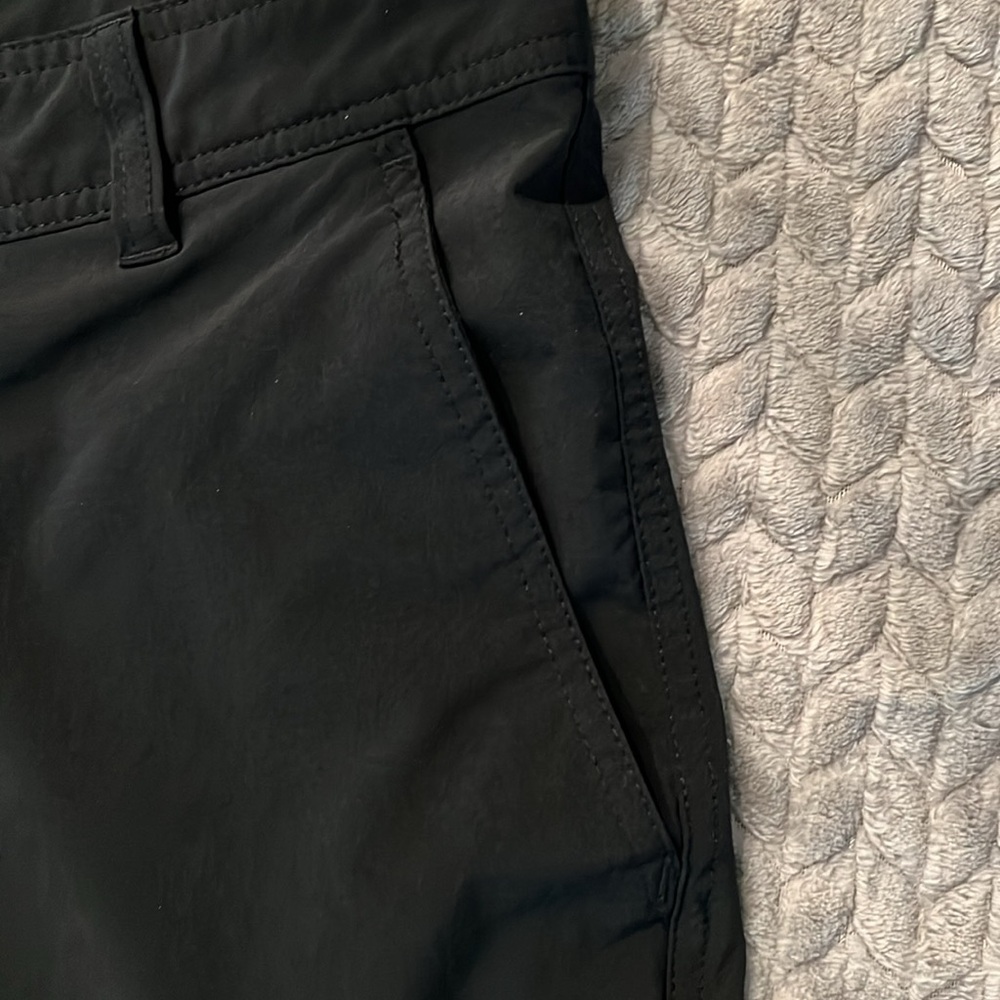 Men’s Columbia Black Shorts - Picture 3 of 9